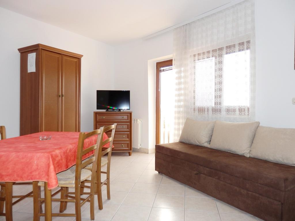 Apartments Idila Medulin Extérieur photo